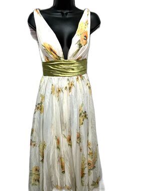 Floral Maxi Dress White Green Waist Halter V Neck Size S NWT Ethereal Romantic